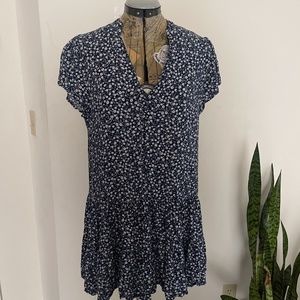 Mi Ami Rayon Navy Tunic w/  small white Flowers Size Large